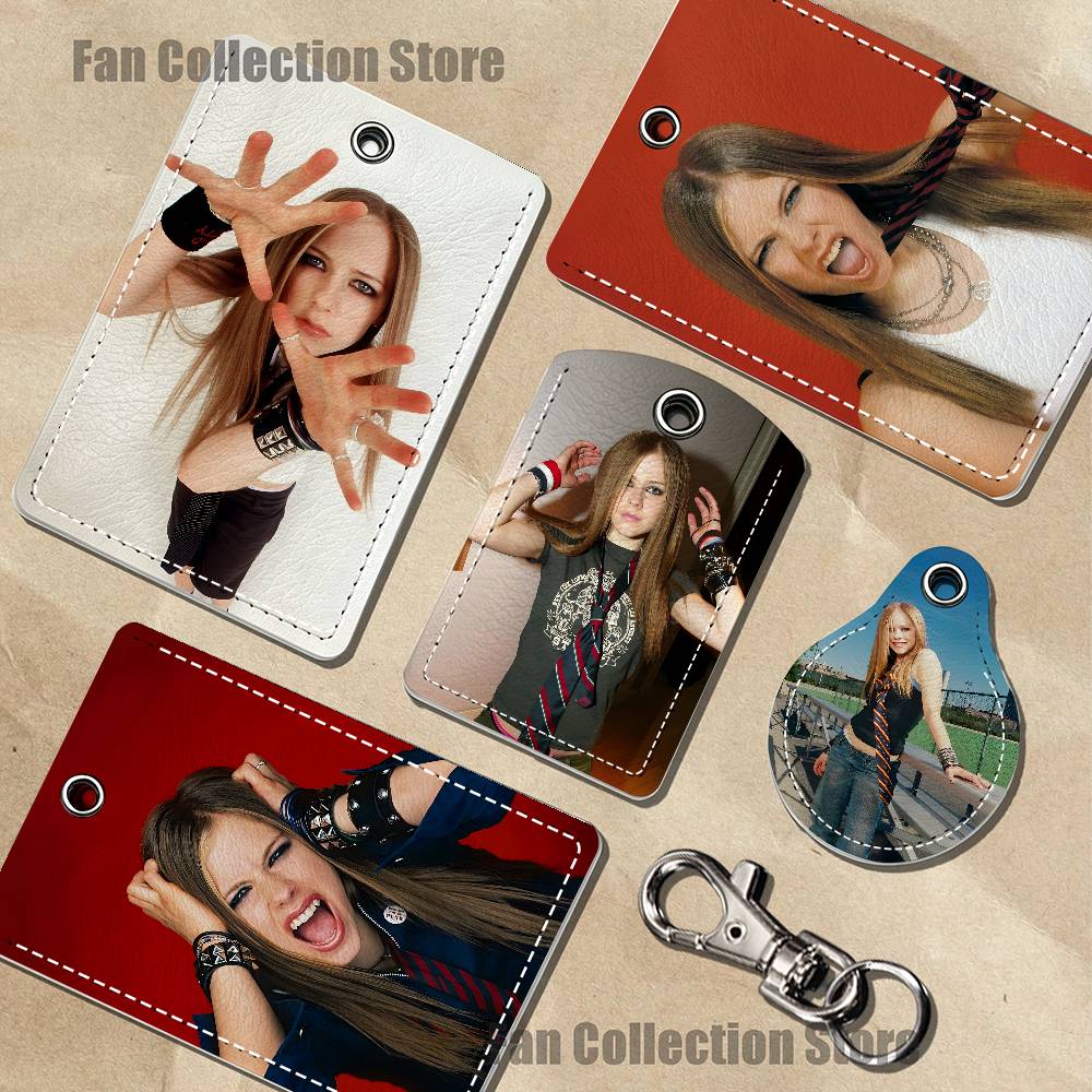 Singer A-Avril Holder Keychain - Leatherwork Keychain recension och pris