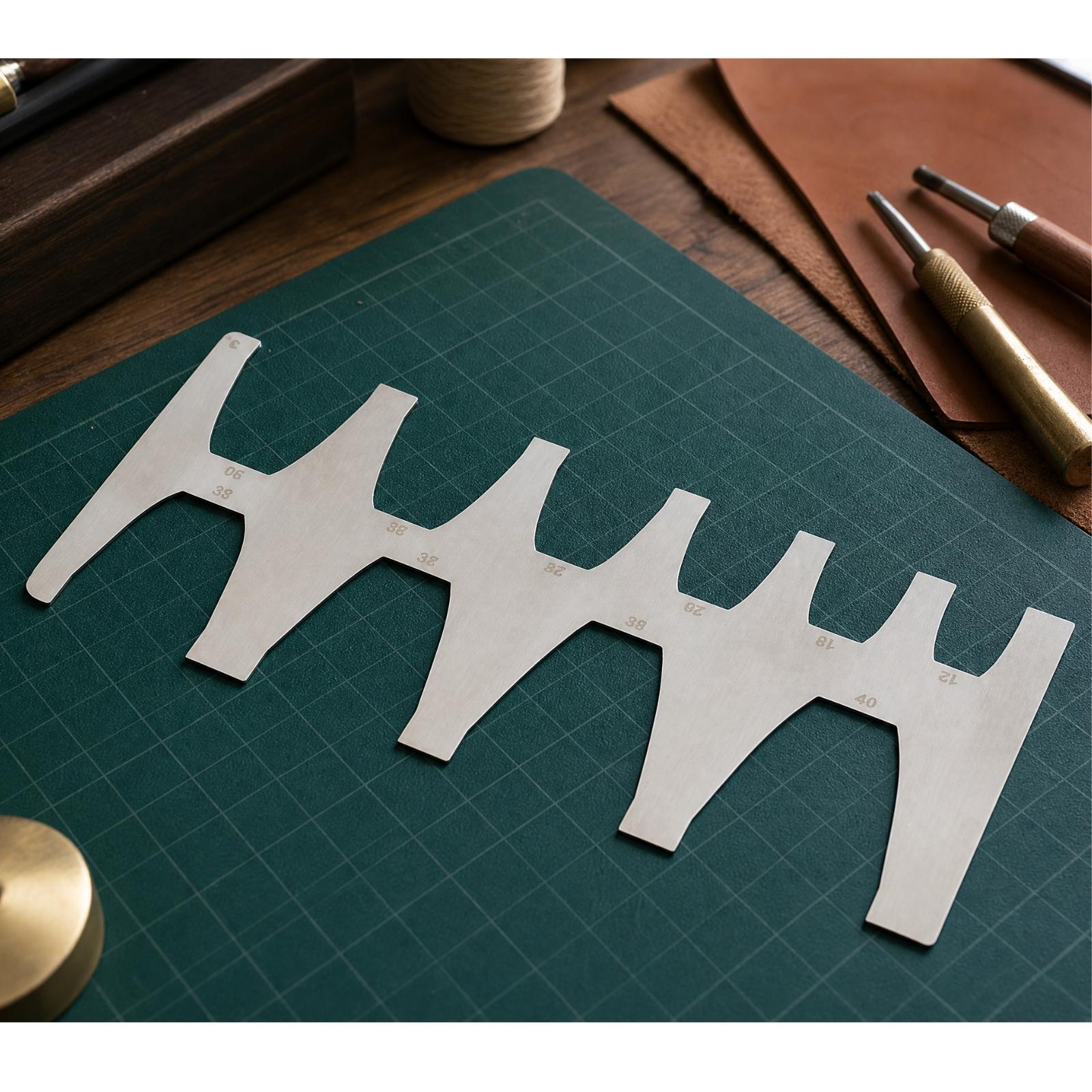 Belt-End Template Ruler 1.2 Mm - Leatherwork Patterns Free recension och pris